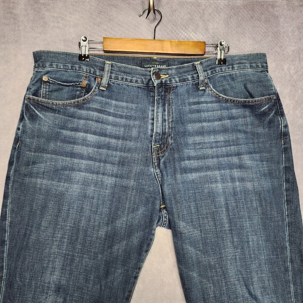 Lucky Brand Jeans Mens 38x30 221 Straight Fit Distressed Denim Candiani Fabric